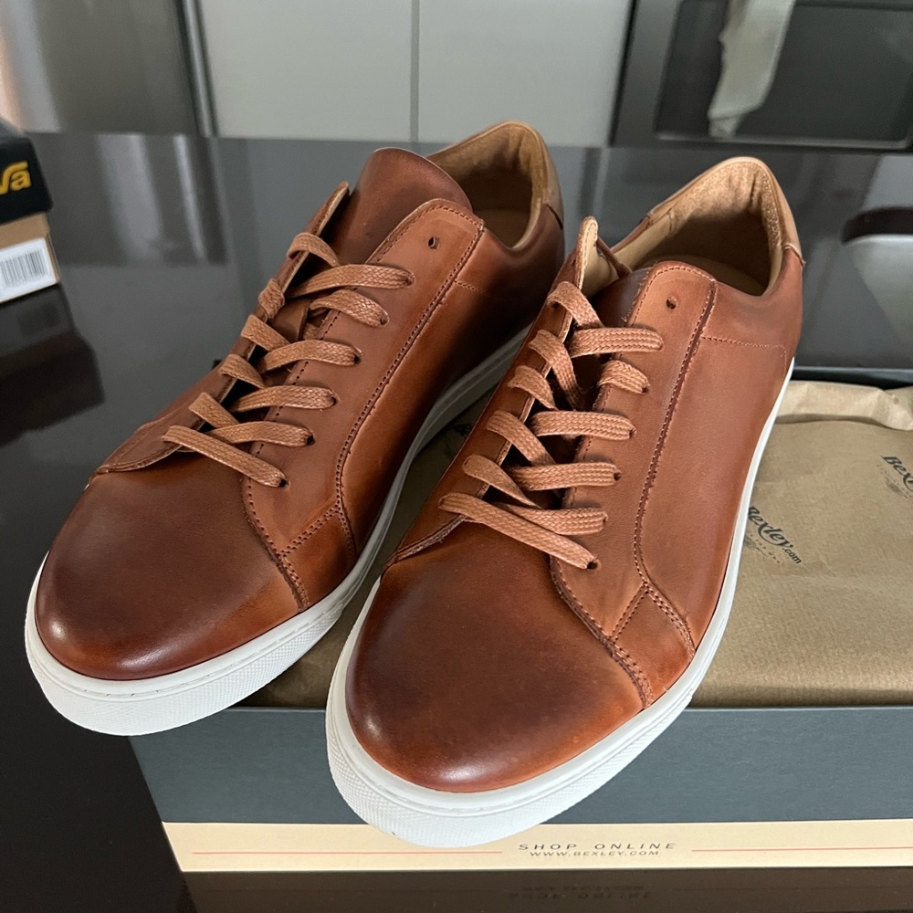 New Bexley Inglewood Trainers (size 8.5), perfect condition, never worn